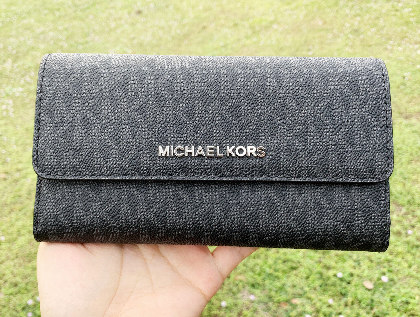 Women's Michael Kors Trifold Wallet 